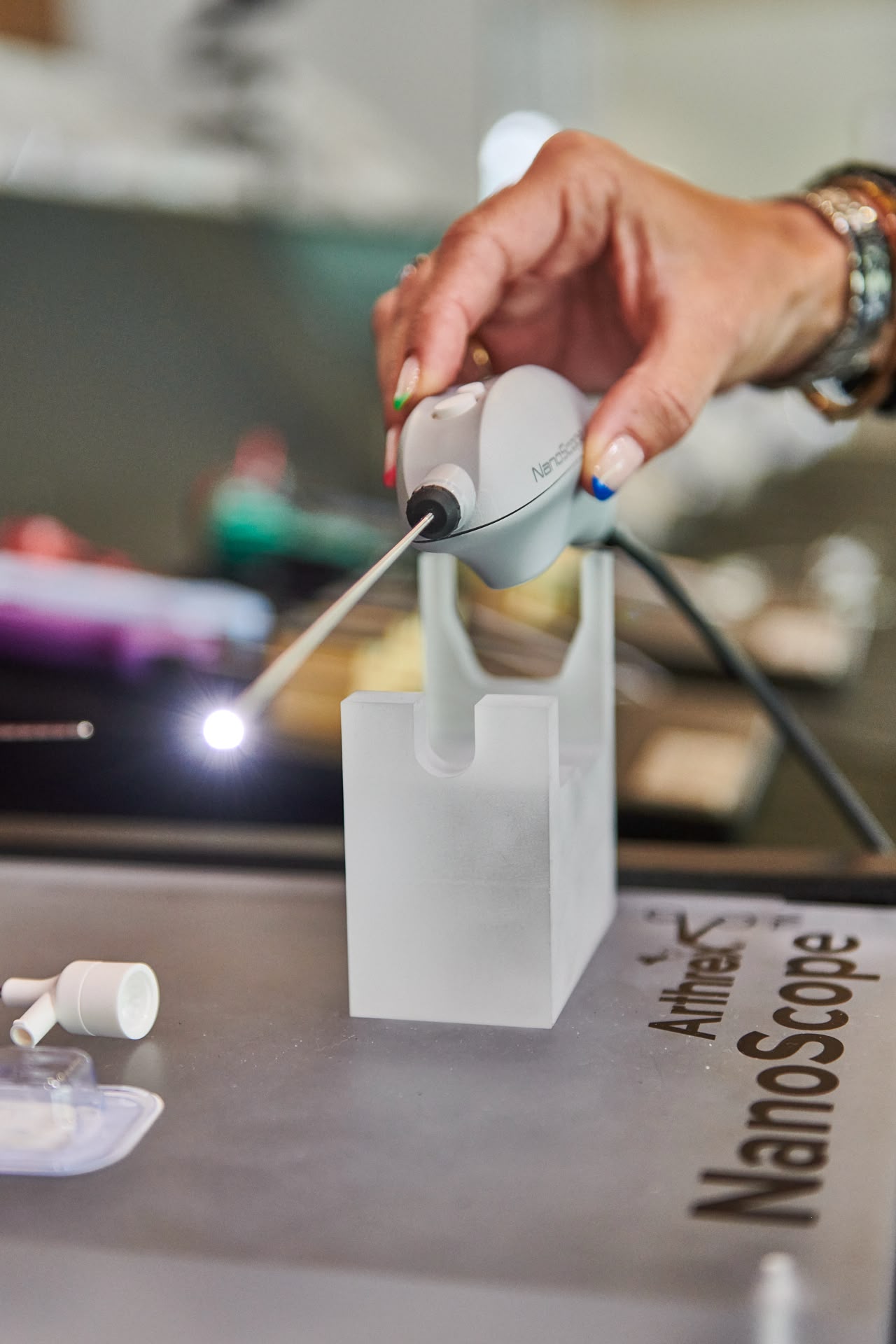 Cámara NanoScope de Arthrex para nanoartroscopia